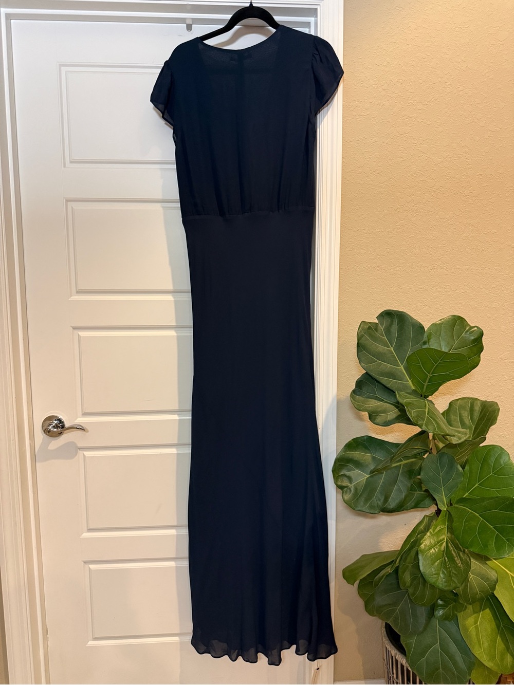Reformation Nayeli Dress Navy Blue Cap Sleeve V Neck Size 10 - Picture 4 of 9